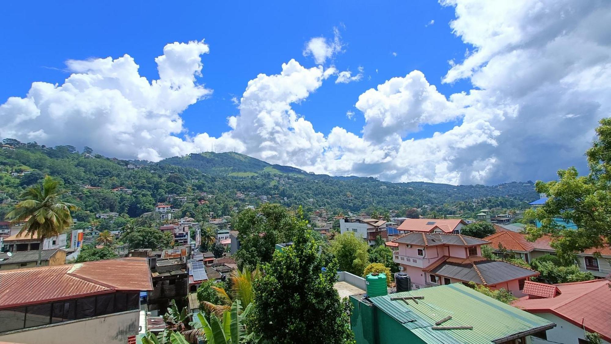 Smile Hub Kandy -Youth Hostel- מראה חיצוני תמונה