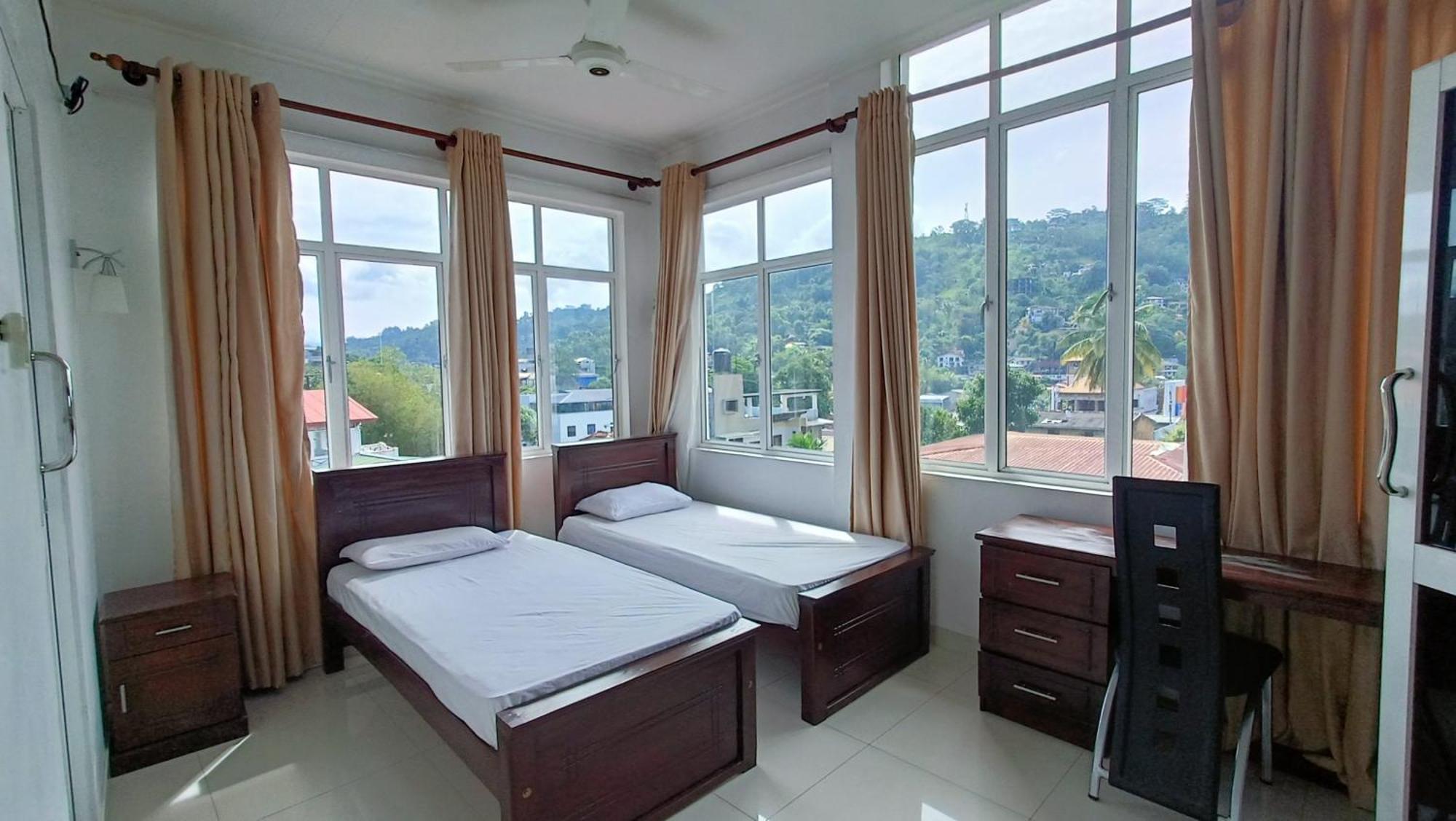 Smile Hub Kandy -Youth Hostel- מראה חיצוני תמונה