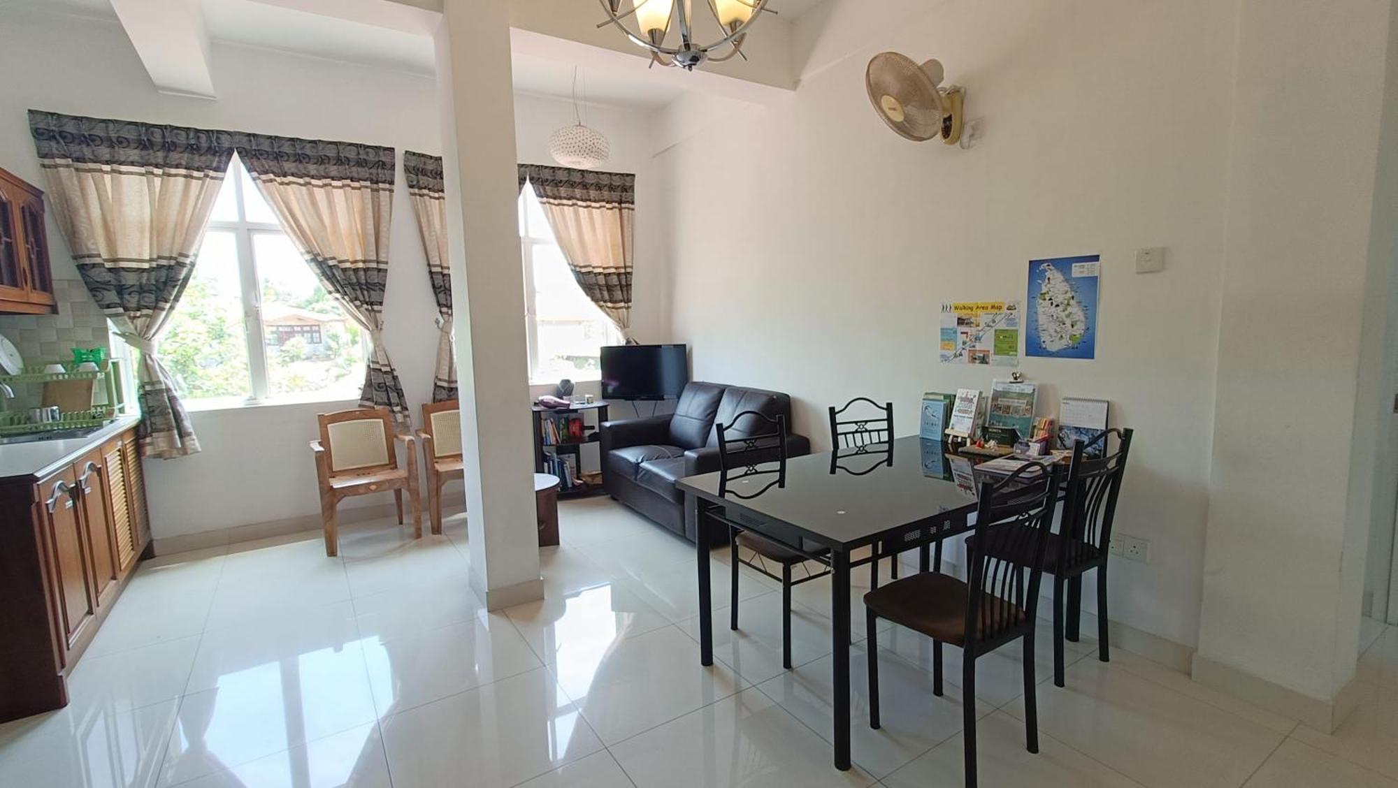 Smile Hub Kandy -Youth Hostel- מראה חיצוני תמונה